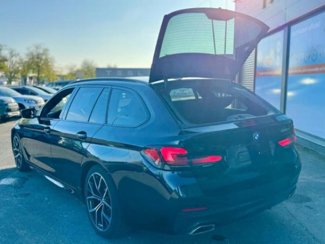 BMW SERIE 5 TOURING M-Sport 520d 190cv + Toit ouvrant panoramique + Driving Assistant + ACC avec Stop&Go