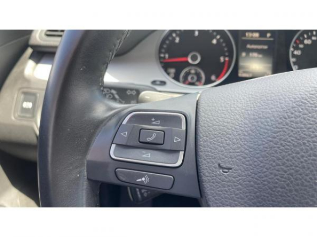 VOLKSWAGEN Passat SW 2.0TDI 170cv DSG6 SW + ATTELAGE + CAMERA DE RECUL + PACK HIVER