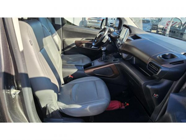 PEUGEOT RIFTER GT Line long 1.5 BlueHDI 130cv 7Places + Sellerie Cuir + Camera de Recul