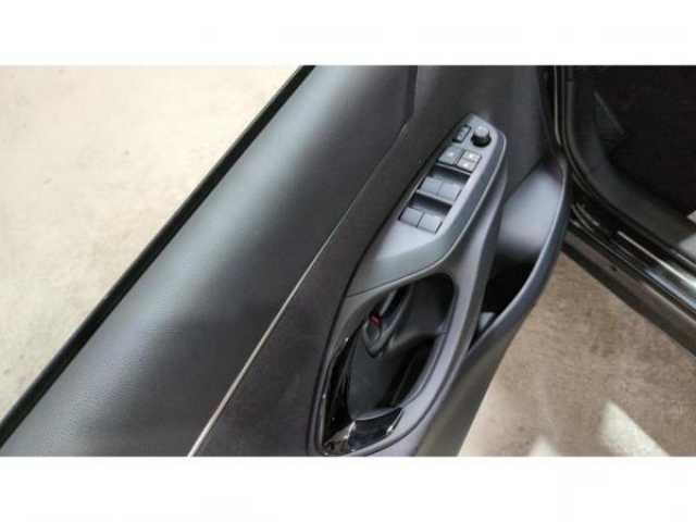TOYOTA YARIS CROSS DESIGN HYBRIDE 130cv BVA 2WD + Pack Hiver + Pack Aide à la conduite + NEUF 0KM