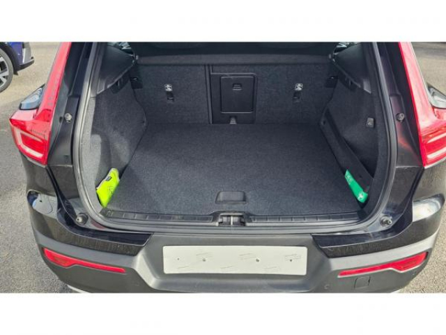 VOLVO XC40 Momentum D3 150cv BVA Geartronic 8 + Pack Hiver + Camera de recul + Navigation