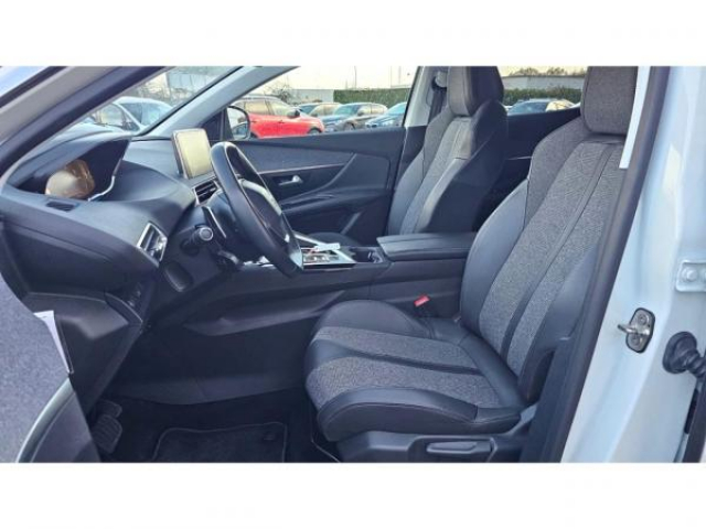 PEUGEOT 3008 Allure 1.5 BlueHDi 130cv EAT8 + Sièges avant chauffants + Roue de Secours