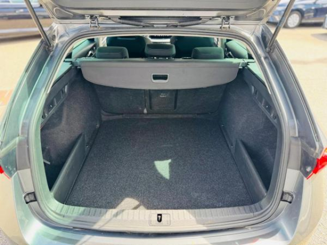 SKODA Octavia combi Ambition 2.0 TDI 116cv DSG7 + Camera de Recul + Sieges AV Chauffant + Roue de Secours