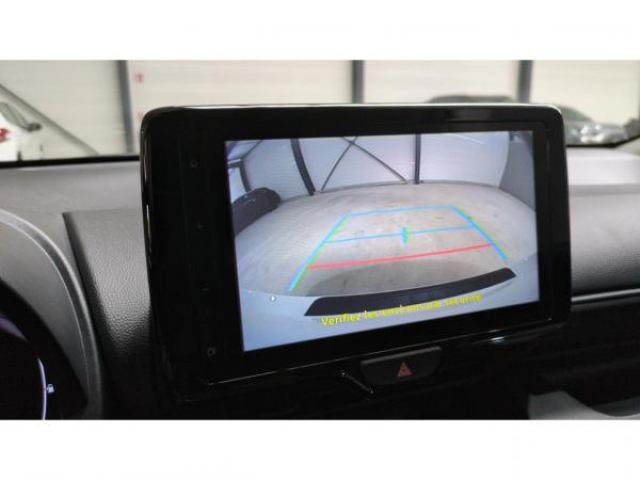 TOYOTA YARIS DESIGN Hybrid 116cv BVA e-CVT + Chargeur smartphone par induction + PACK HIVER + NEUF 0KM