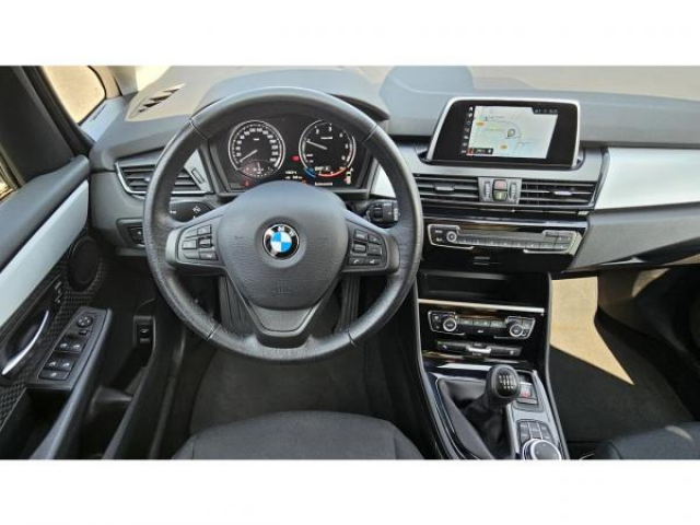 BMW serie 2 gran tourer Advantage Edition 216d 116cv + Toit ouvrant panoramique + Attelage