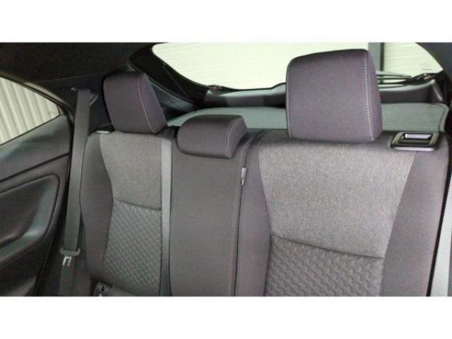 TOYOTA YARIS CROSS DESIGN HYBRIDE 130cv BVA 2WD + Pack Hiver + Pack Aide à la conduite + NEUF 0KM