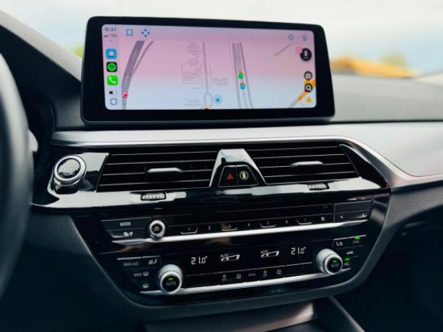 BMW SERIE 5 TOURING Lounge 530dA 286cv+Park Assist Plus+Cuir Dakota+Affichage tete haute+JA19 style 845M