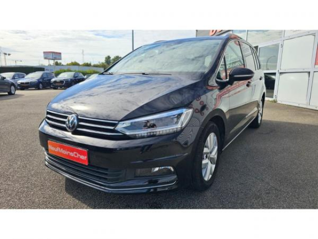 VOLKSWAGEN TOURAN Trendline 1.6 TDI 115cv 7places + Toit Pano + Attelage + ACC + Camera de Recul + Clim Auto