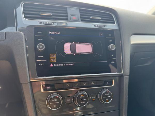 VOLKSWAGEN Golf SW TRENDLINE 1.6 TDI 115cv + Clim Automatique + Camera de Recul + Park Pilot