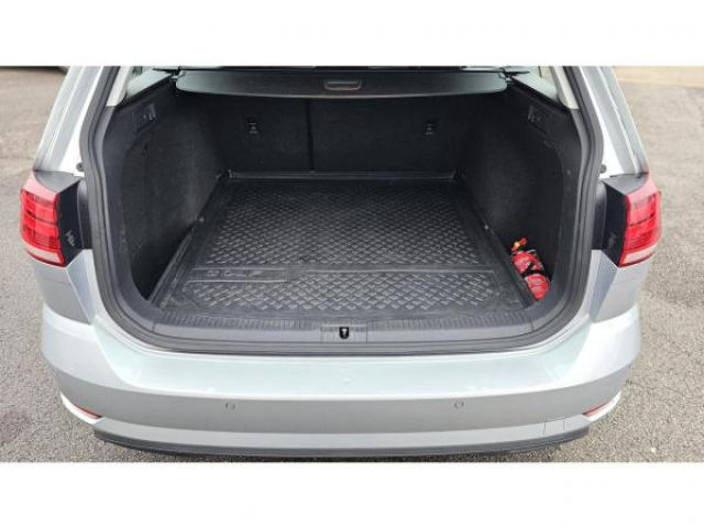 VOLKSWAGEN Golf SW TRENDLINE 1.6 TDI 115cv + Clim Automatique + Aide au stationnement AV et AR