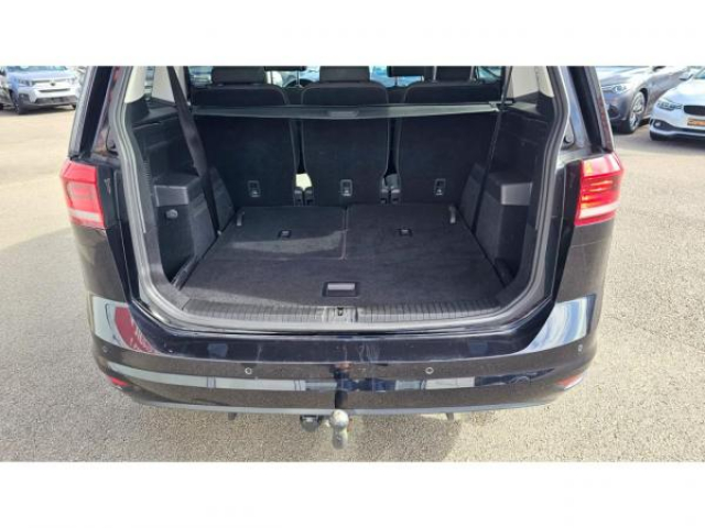 VOLKSWAGEN TOURAN Trendline 1.6 TDI 115cv 7places + Toit Pano + Attelage + ACC + Camera de Recul + Clim Auto