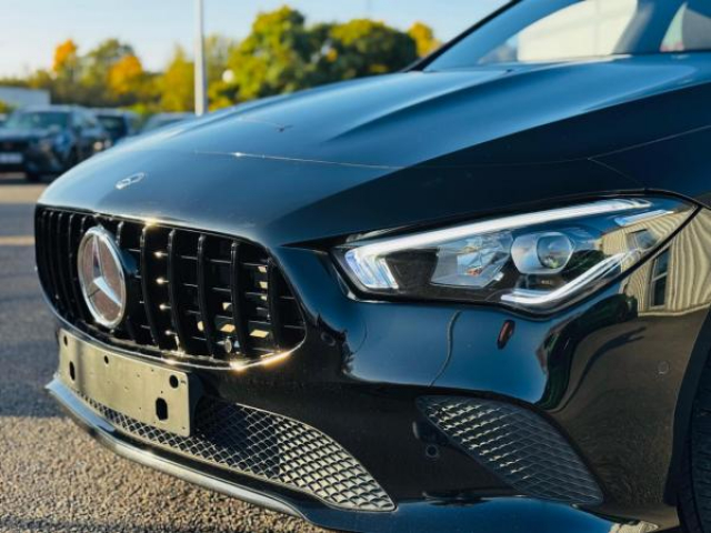 MERCEDES CLA SHOOTING BRAKE Business Line 180d 8G-DCT + Carplay + Jantes 19 + Sièges av chauffants + Vitres AR Surteinte