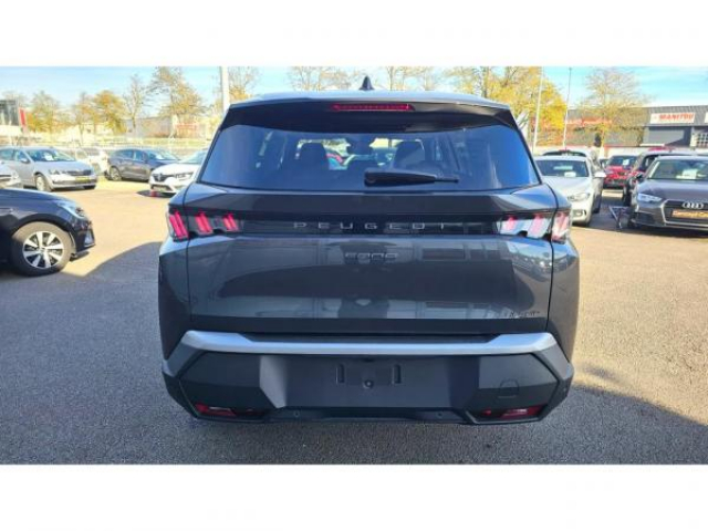 PEUGEOT 5008 Allure Hybrid 145cv e-DCS6 7 Places + Pack Panoramic Navigation + NEUF 0KM