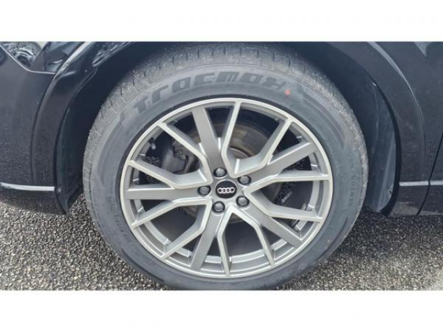 AUDI Q3 35 TDI 150cv S-tronic Black Pack + Carplay + Hayon electrique + Jantes 19