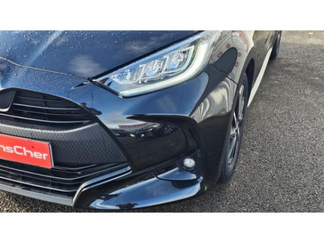 TOYOTA YARIS Design Hybrid 1.5L 116cv BVA e-CVT 1ere Main