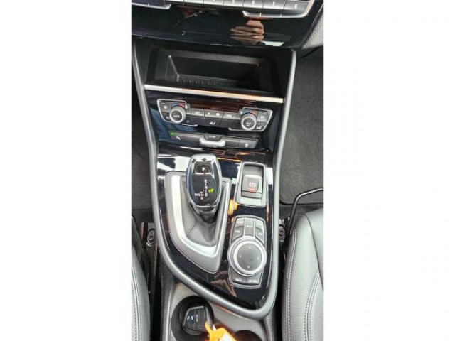BMW SERIE 2 ACTIVE TOURER Lounge 216dA + Sellerie cuir + Navigation Business