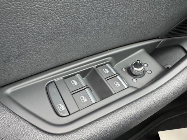 AUDI A4 AVANT S line 2.0 TDI 150cv S-tronic + TOIT PANO + Bang & Olufsen + CAMERA DE RECUL + ATTELAGE ELEC