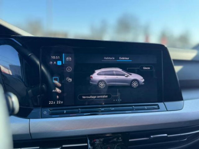 VOLKSWAGEN Golf SW LIFE 1.0 eTSI 110cv DSG7 + Caméra de recul  + Vitres arrière surteintées + RS