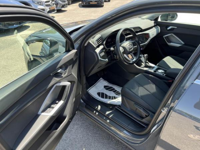 AUDI Q3 SPORTBACK 35 TDI 150cv  S-tronic Design + JA19 + MMI NAVIGATION +full led + Attelage