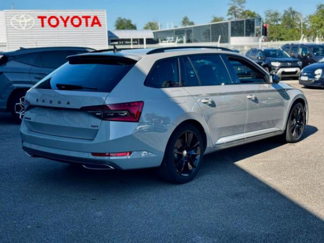 SKODA SUPERB COMBI Sportline 4x4 2.0 TDI 190cv DSG7 + Clim Tri-zone + Sièges av et ar chauffants + Volant Chauff