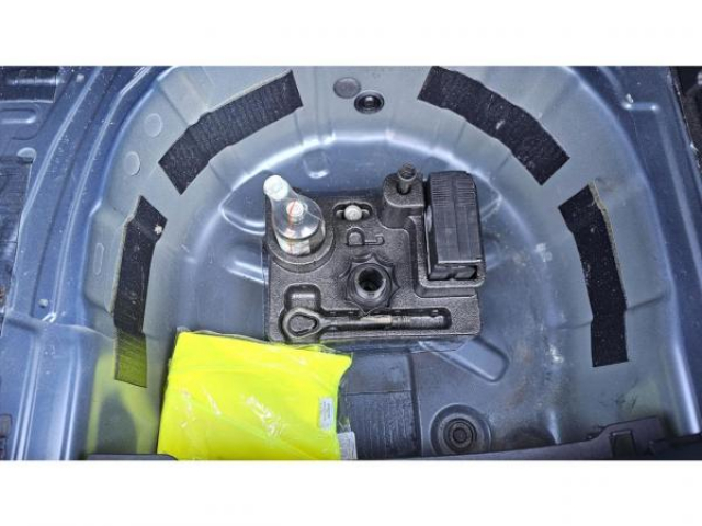 VOLKSWAGEN POLO LIFE 1.0TSI 95cv DSG7 + Camera de Recul + Antibrouillard + Digital Cockpit Pro + Clim auto
