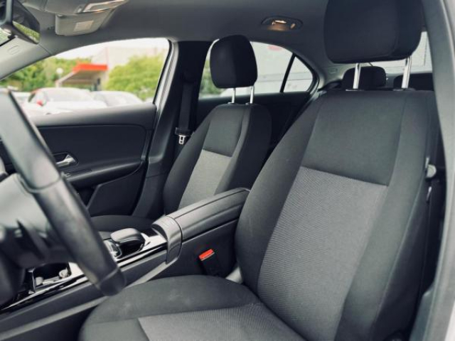 MERCEDES CLASSE A BERLINE Business Line 180d 7G-DCT + Camera de Recul + Sièges avant chauffants
