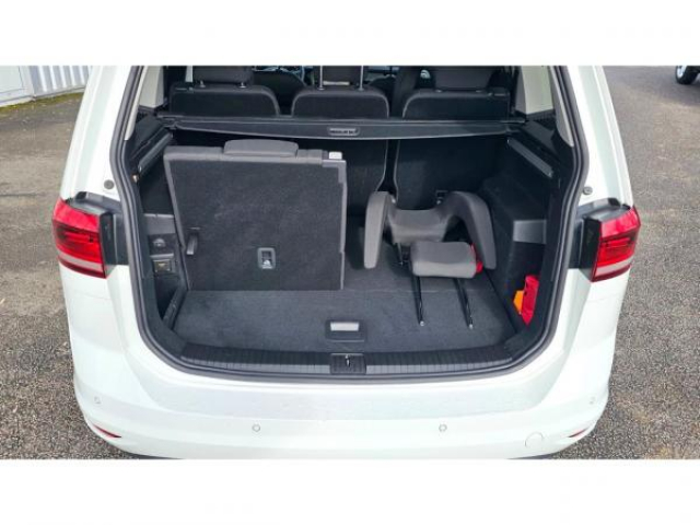 VOLKSWAGEN TOURAN Lounge 2.0 TDI 150cv DSG7 7places + Pack LED directionnel + Toit Ouvrant + Camera de Recul + JA17