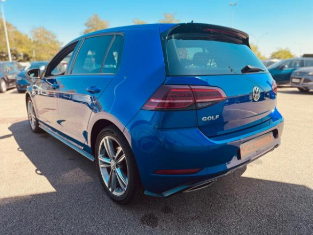 VOLKSWAGEN GOLF R-Line 1.5 TSI 150cv + LED Directionnels + Discover PRO + Digital Cockpit + Alarme