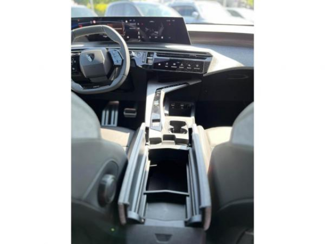 PEUGEOT 3008 GT Hybrid 136cv e-DCS6 + NEUF 0KM