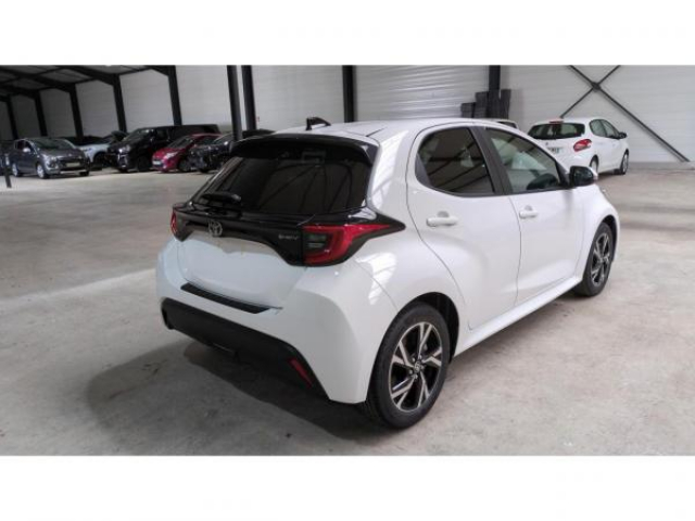 TOYOTA YARIS DESIGN Hybrid 116cv BVA e-CVT + Chargeur smartphone par induction + PACK HIVER + NEUF 0KM
