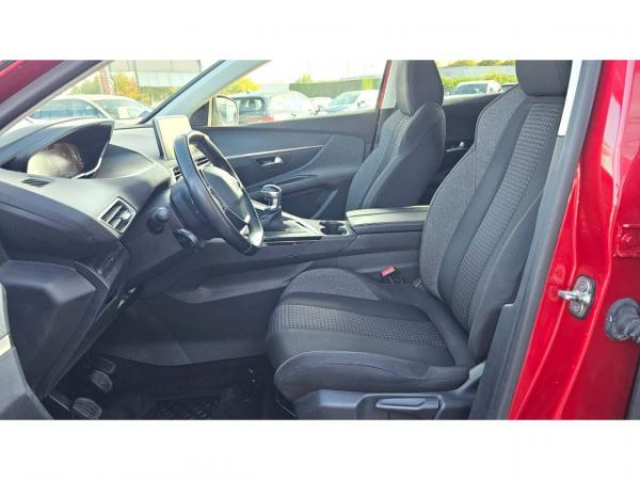 PEUGEOT 3008 Active 1.5 BlueHDi 130cv