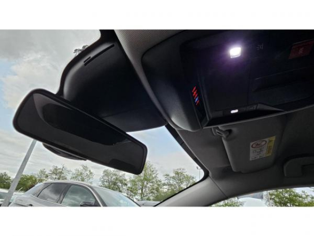 PEUGEOT 308 SW ACTIVE PACK 1.5 BlueHDi 130cv EAT8 + Sièges AV chauffants + Attelage + Navigation connect