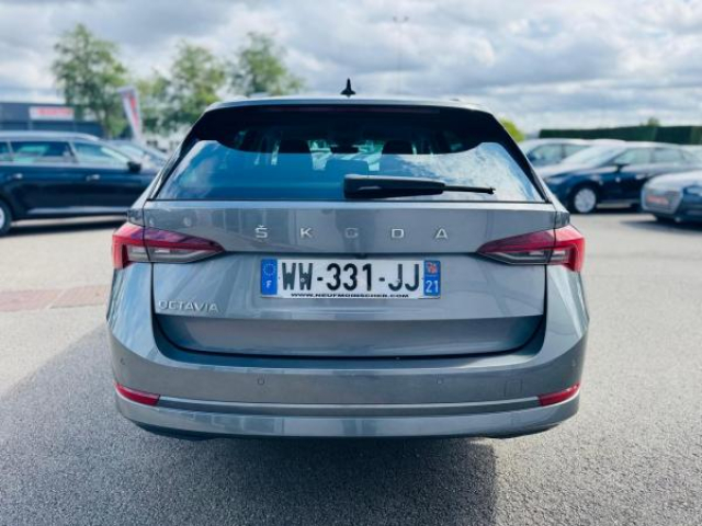 SKODA Octavia combi Ambition 2.0 TDI 116cv DSG7 + Camera de Recul + Sieges AV Chauffant + Roue de Secours