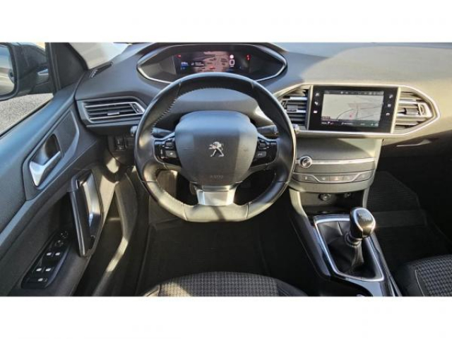 PEUGEOT 308 Active 1.5 BlueHDi 130cv + Camera de recul + Navigation 3D + Antibrouillard AV
