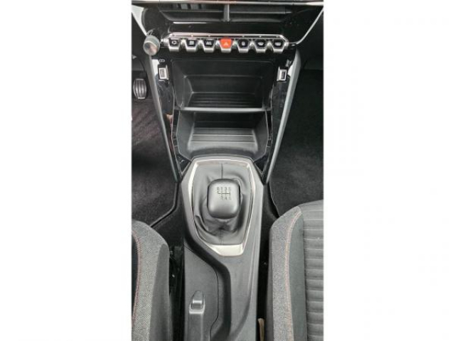 PEUGEOT 208 ACTIVE 1.5 BlueHDi 100cv + Navigation 3D + Aide au stationnement arrière