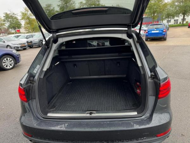 AUDI A4 AVANT S line 2.0 TDI 150cv S-tronic + TOIT PANO + Bang & Olufsen + CAMERA DE RECUL + ATTELAGE ELEC