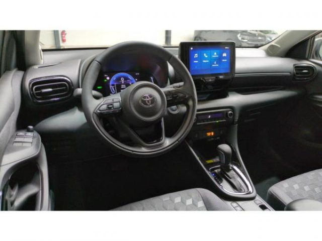 TOYOTA YARIS DESIGN Hybrid 116cv BVA e-CVT + Chargeur smartphone par induction + PACK HIVER + NEUF 0KM