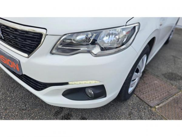 PEUGEOT 301 Active 1.5 BlueHDi 100cv + Antibrouillard + Radars de recul + Roue de secours