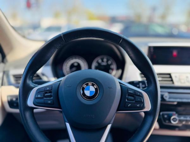 BMW X1 BUSINESS sDrive 18dA + Sellerie Cuir
