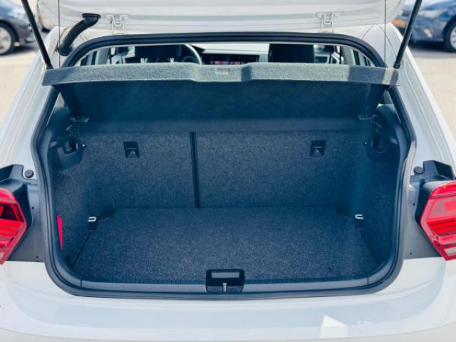VOLKSWAGEN POLO Lounge 1.6 TDI  95cv+Park Pilot+Angle mort+Sieges AV Chauff+Régulateur+Antibrouillard