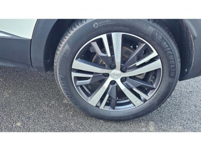 PEUGEOT 3008 Allure 1.5 BlueHDi 130cv EAT8 + Sièges avant chauffants + Roue de Secours