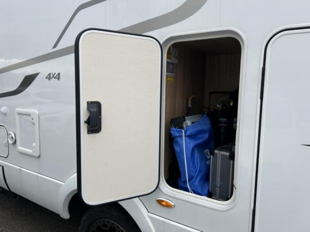 HYMER ML-T HYMER 570 4x4 V6 3.0l 419 CDi 190 CV BVA 7G-TRONIC TVA RECUPERABLE