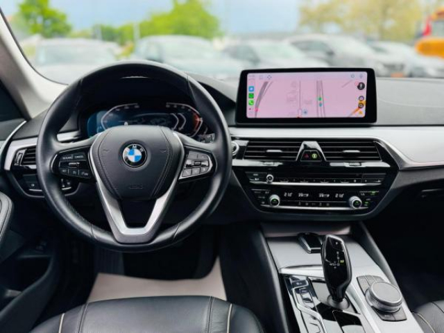 BMW SERIE 5 TOURING Lounge 530dA 286cv+Park Assist Plus+Cuir Dakota+Affichage tete haute+JA19 style 845M