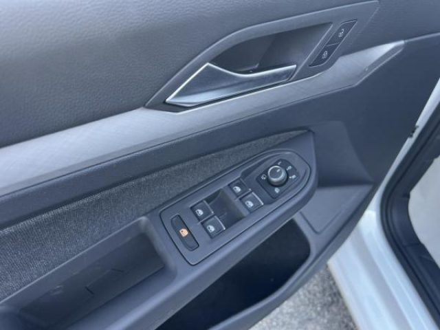 VOLKSWAGEN GOLF Life Plus 1.0 TSI 110cv + Toit ouvrant électrique + Vitres arrière surteintées