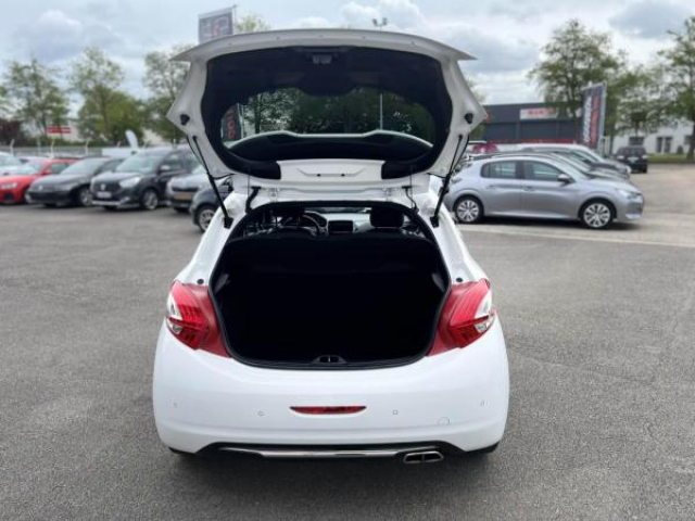 PEUGEOT 208 1.6 THP - 200  GTi