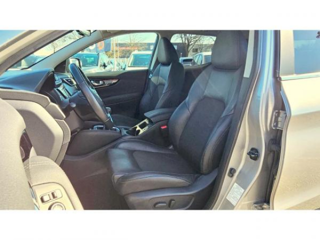NISSAN QASHQAI 4x4 N-Connecta Intelligent 1.7 dCi 150cv inclus Camera 360 + Attelage