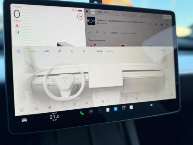 TESLA MODEL Y Propulsion MY2022 + Intérieur Premium noir et blanc + TVA Recuperable
