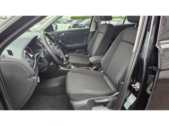 VOLKSWAGEN T-ROC Active 2.0 TDI 115cv + Carplay sans fil + Clim automatique + Navigation Discover Media