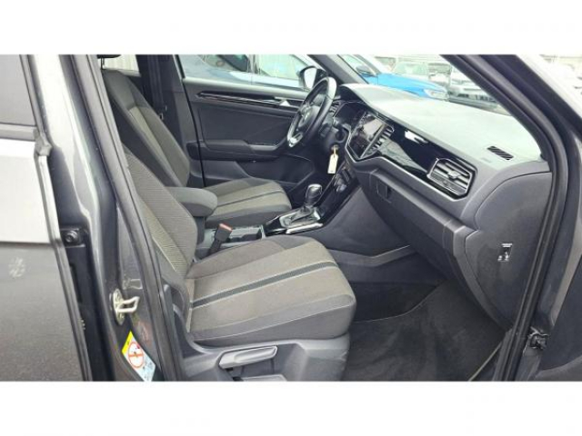 VOLKSWAGEN T-ROC STYLE 2.0 TDI 150cv DSG7 Black Style + Attelage + Camera de recul + Hayon elec + Navigation + JA18