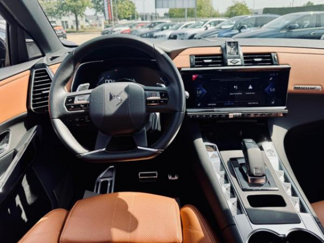 DS DS 7 CROSSBACK So Chic 1.5 BlueHDi 130cv EAT8 Inspiration OPERA + Toit pano + Hifi Focal + Night Vision + Led